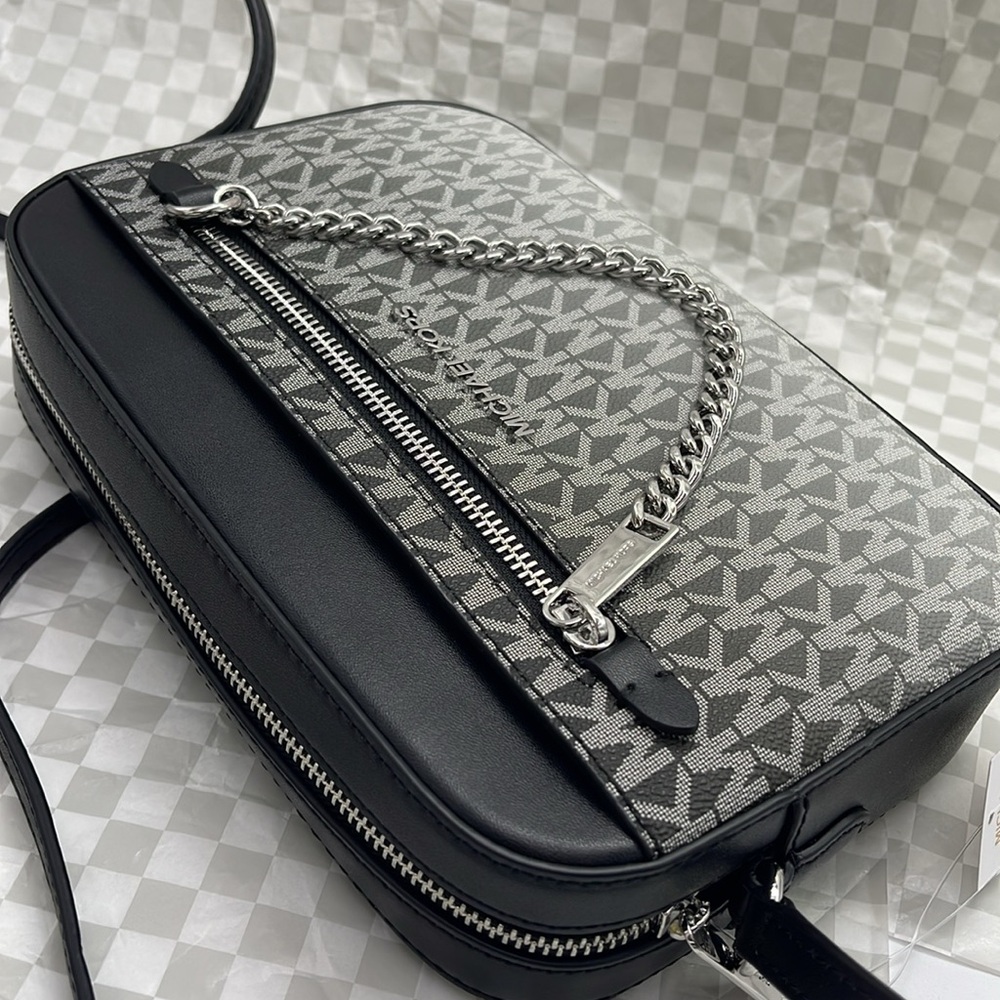 MICHAEL KORS Jet Set Lg Ombré Signature Logo EW Crossbody East West 
Black 
NWT - Picture 9 of 10